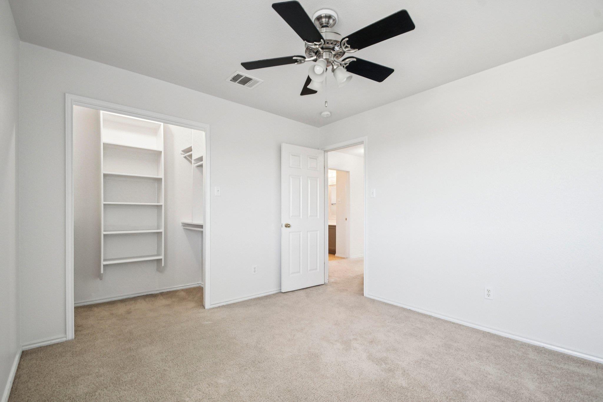 217 Killian Loop Hutto TX 78634