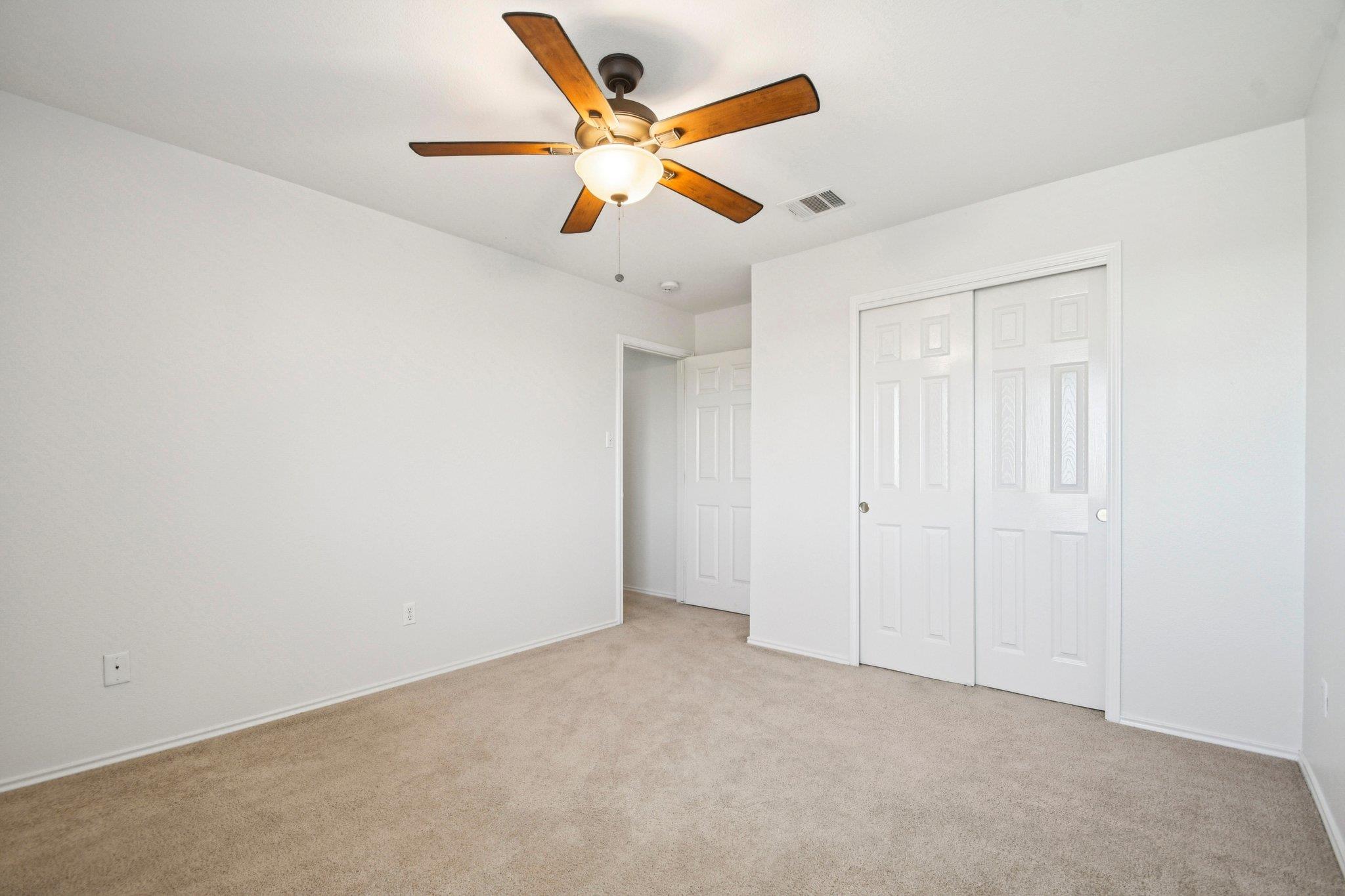 217 Killian Loop Hutto TX 78634