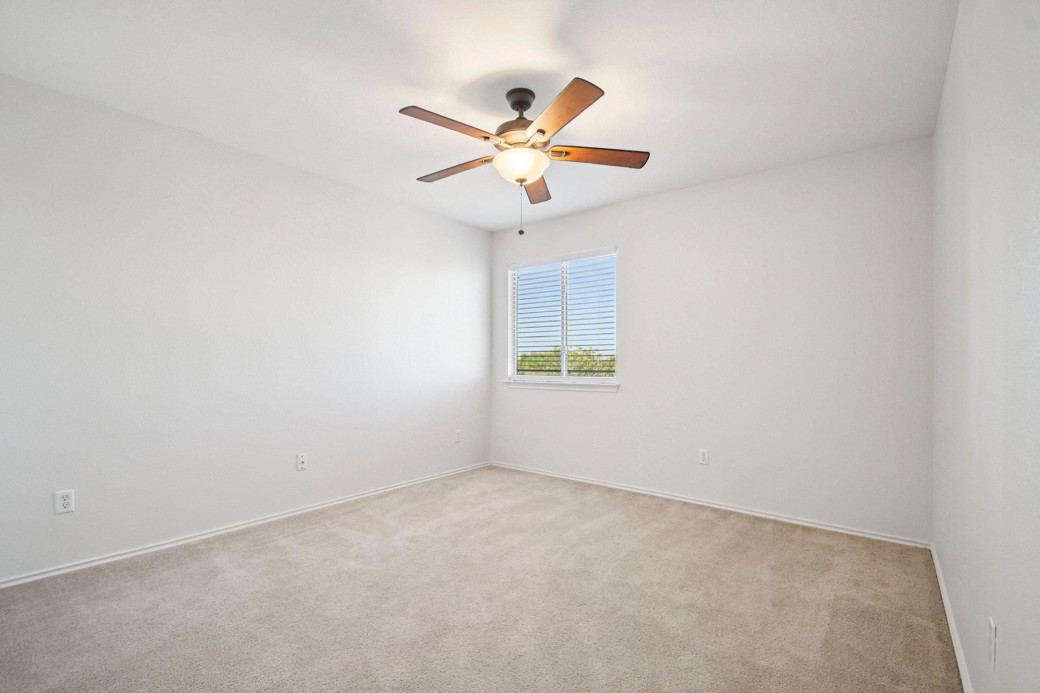 217 Killian Loop Hutto TX 78634