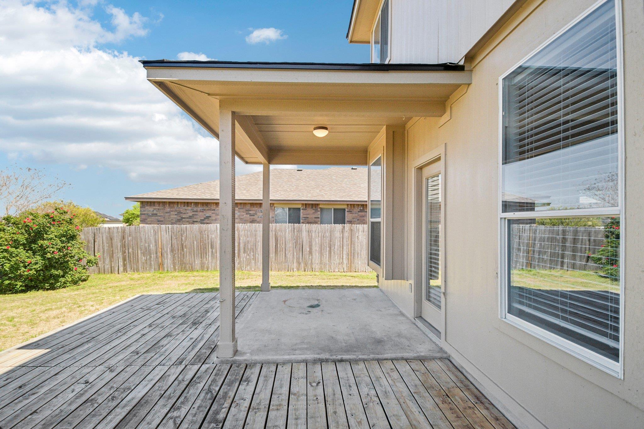 217 Killian Loop Hutto TX 78634