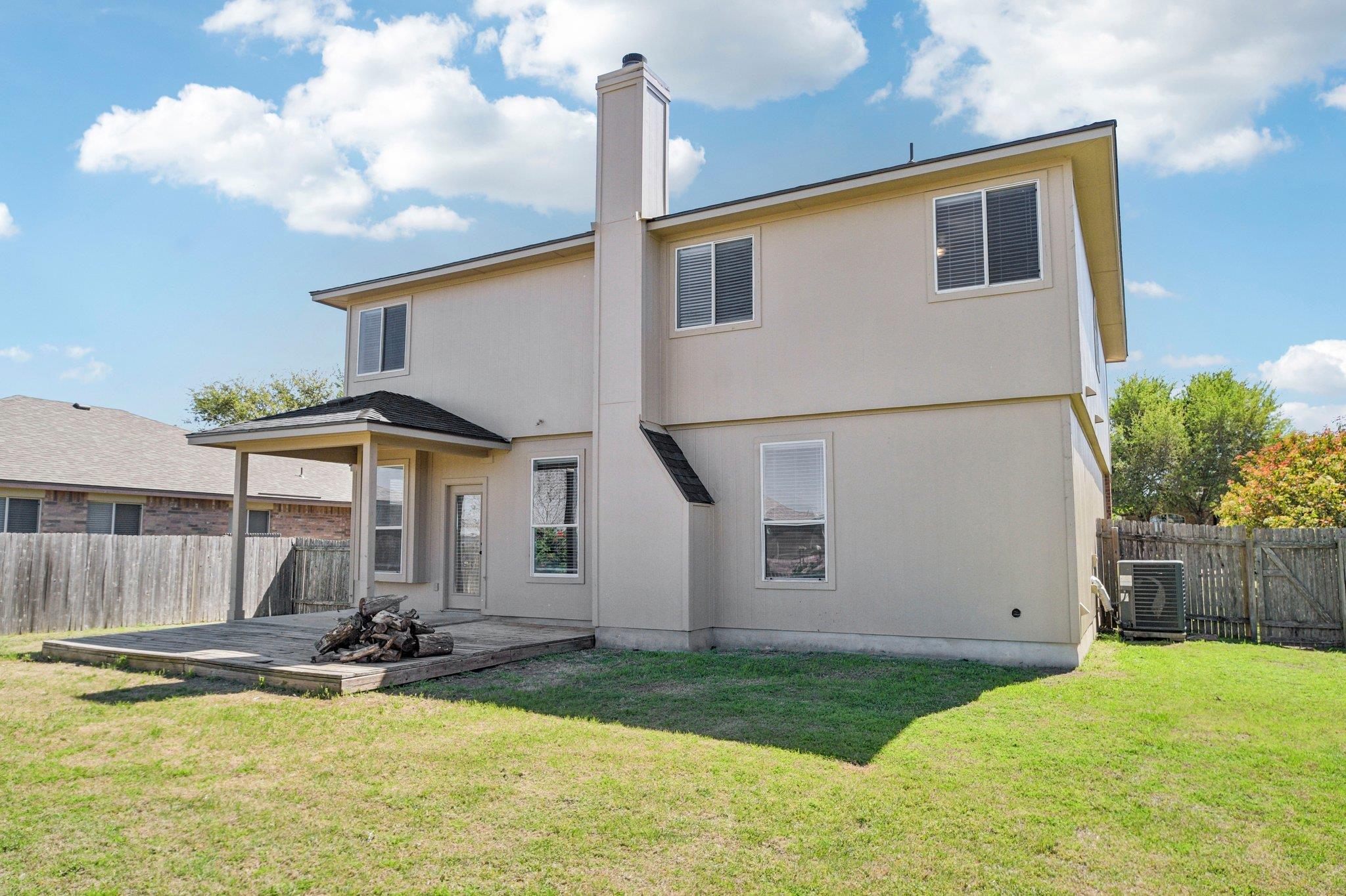 217 Killian Loop Hutto TX 78634