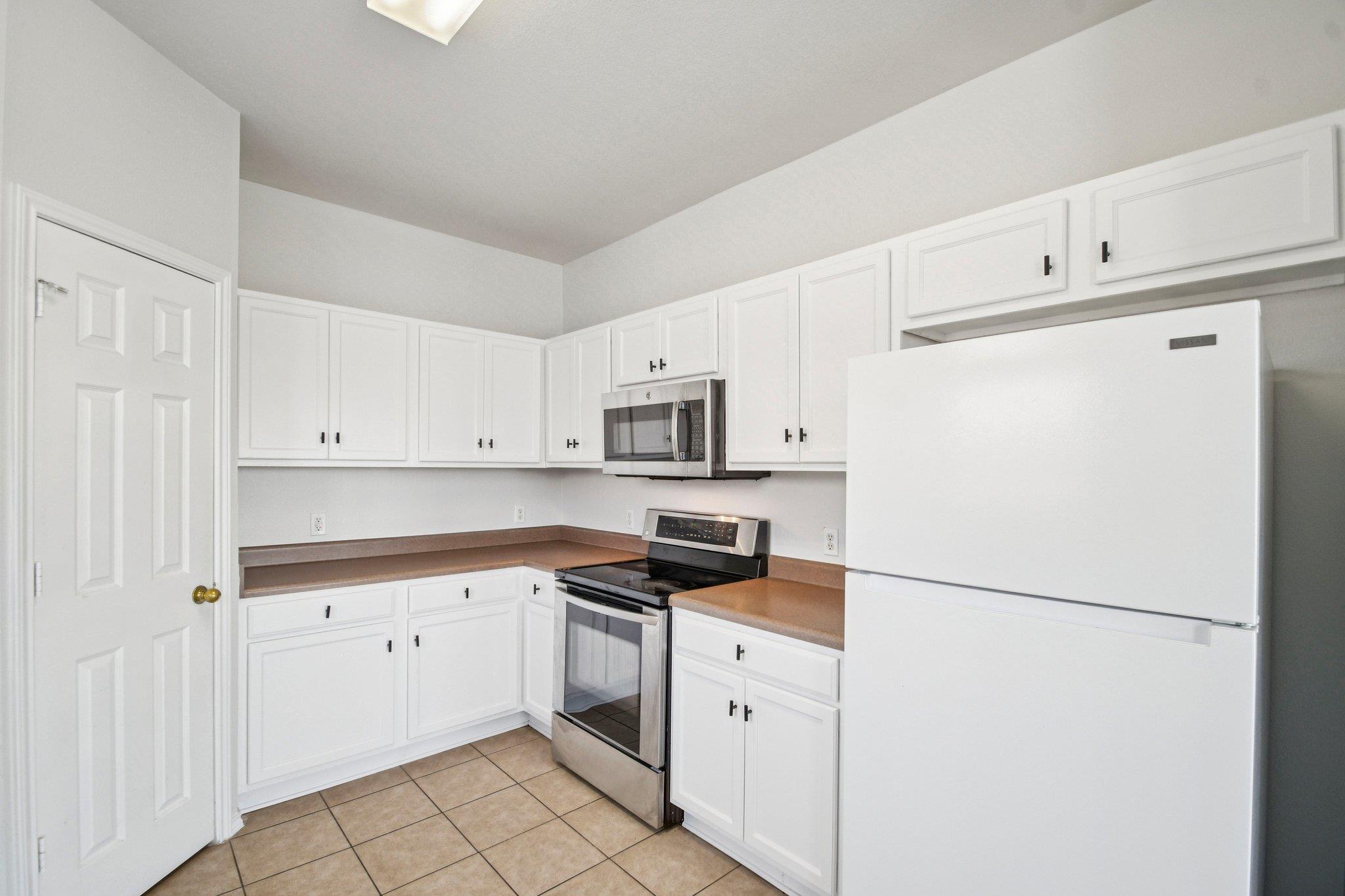 217 Killian Loop Hutto TX 78634