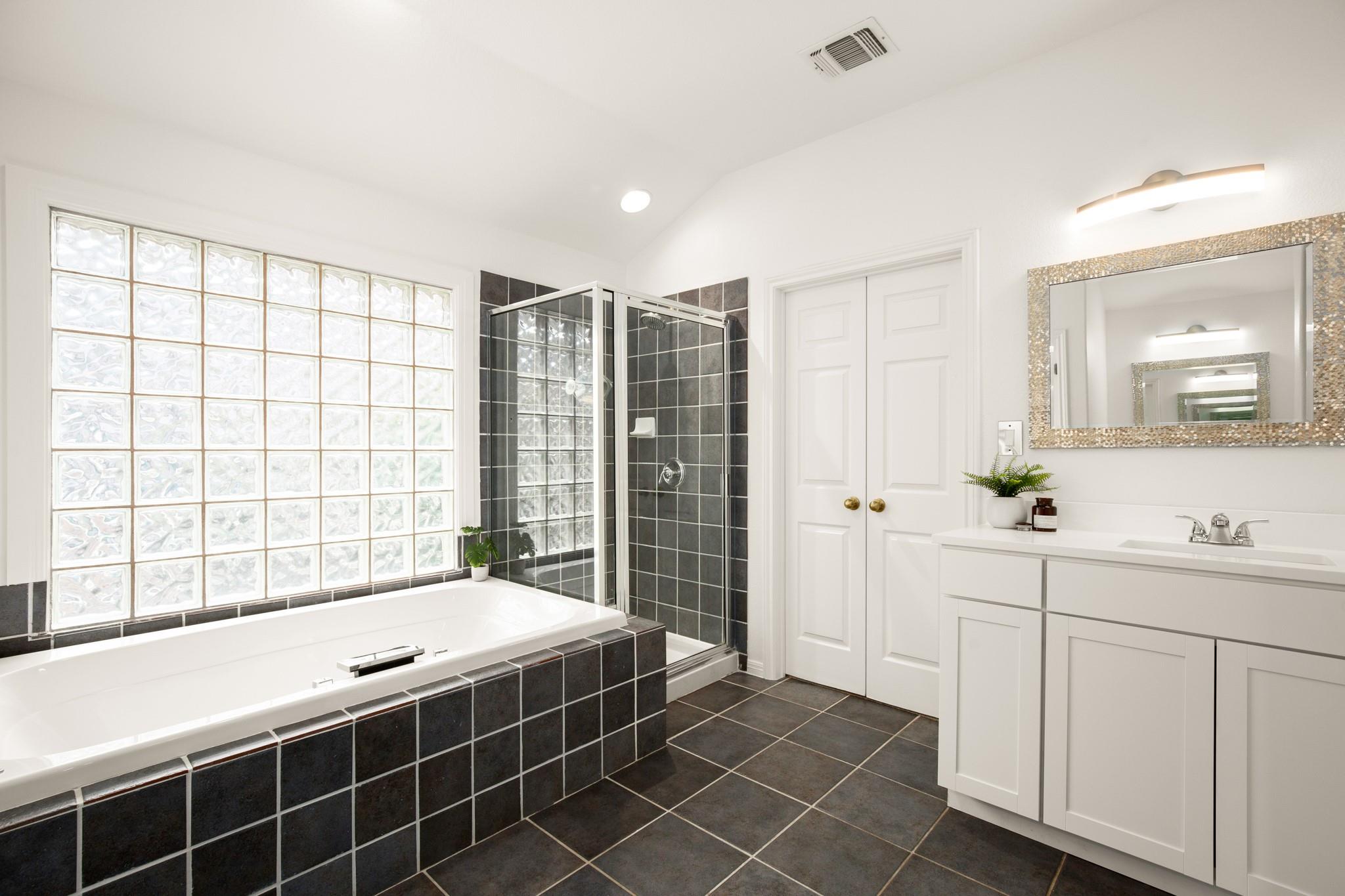 6702 Winnipeg Cove Austin TX 78759