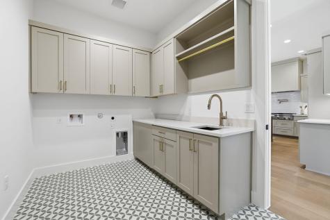 4500 Jinx Avenue Austin TX 78745