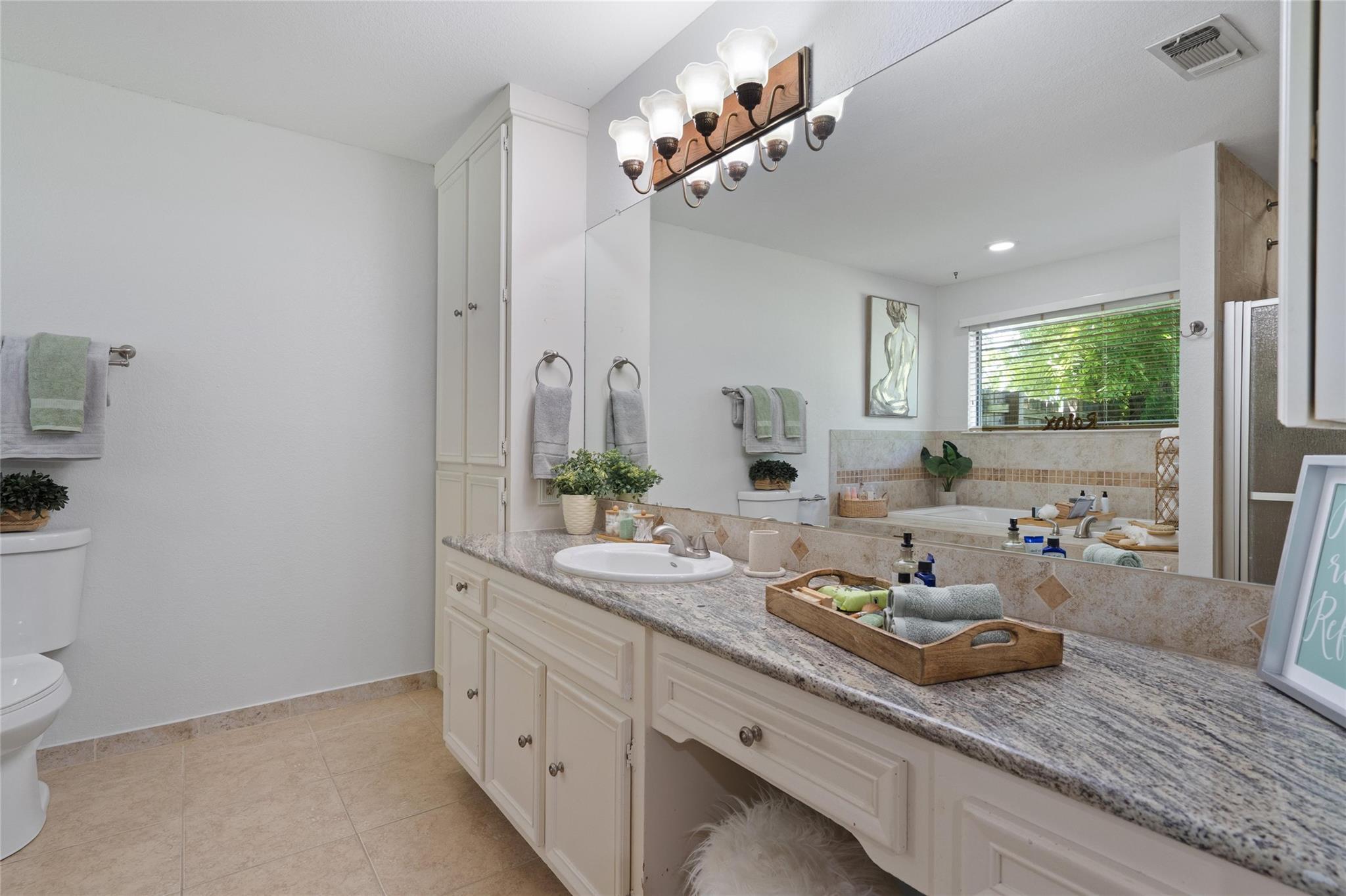 6448 River Oaks Drive Kingsland TX 78639