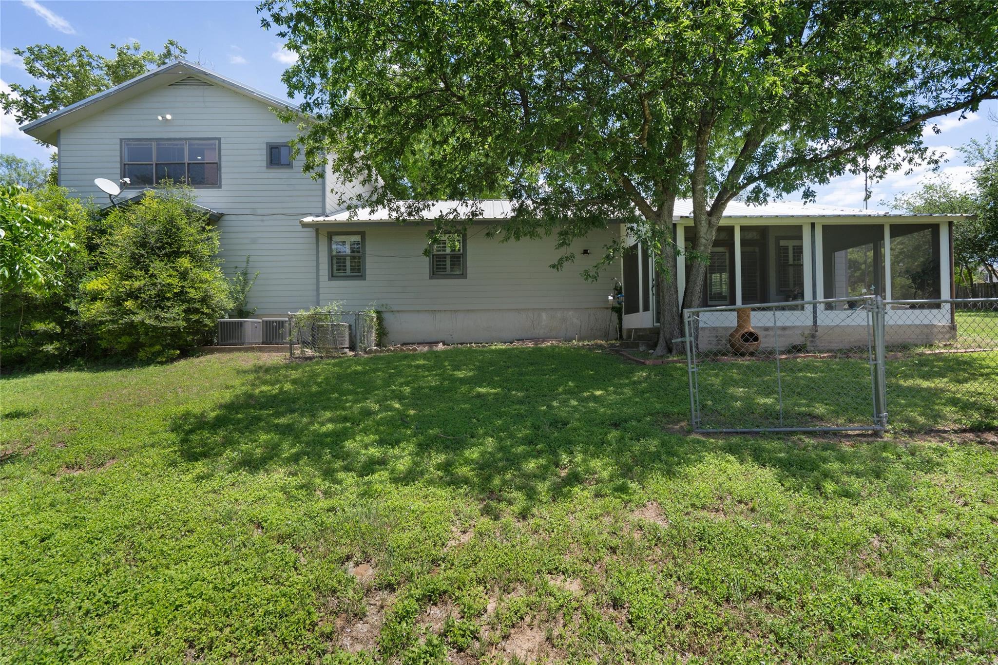 6448 River Oaks Drive Kingsland TX 78639