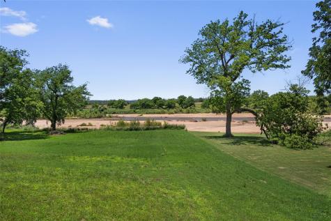 6448 River Oaks Drive Kingsland TX 78639