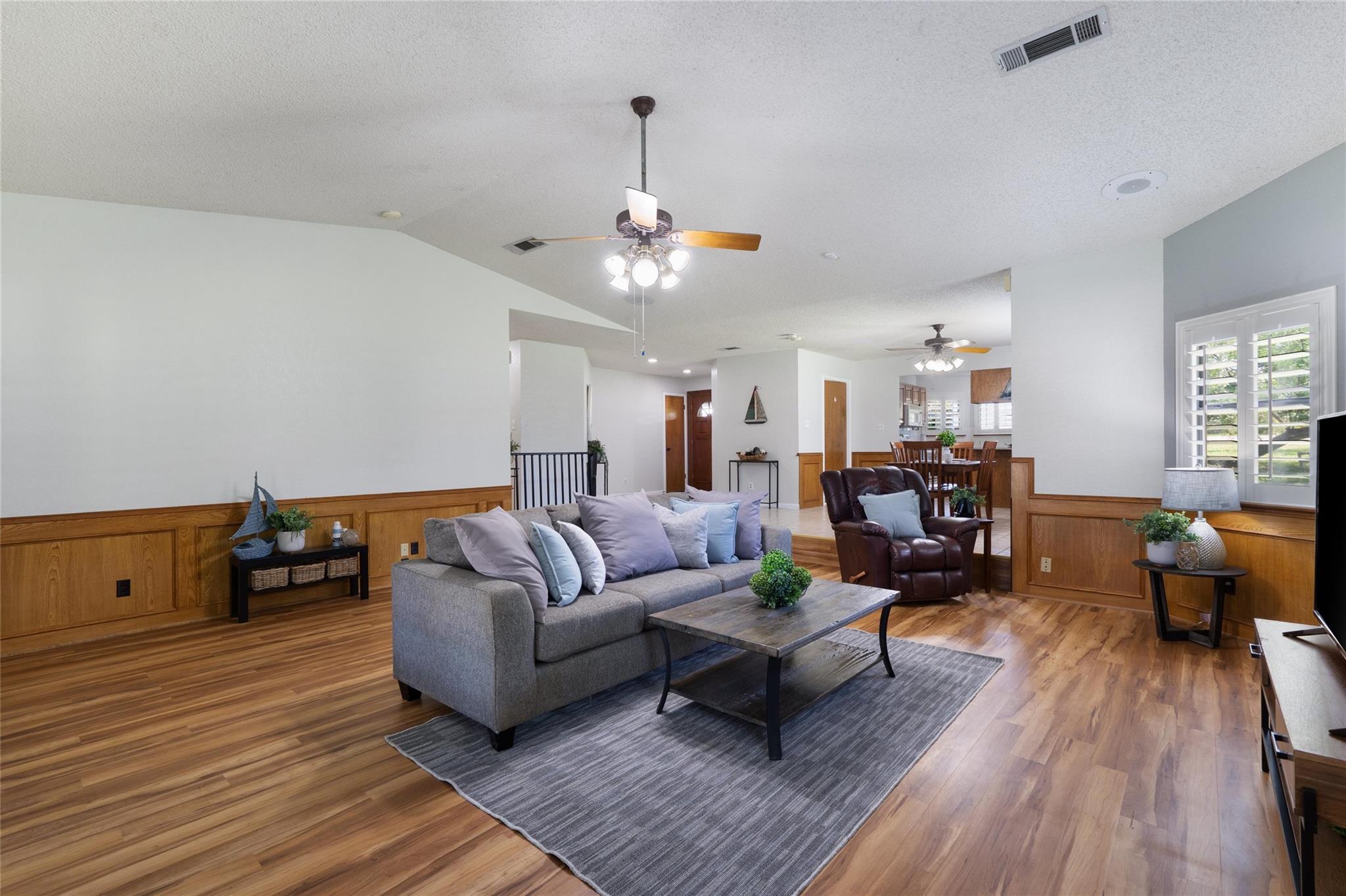 6448 River Oaks Drive Kingsland TX 78639
