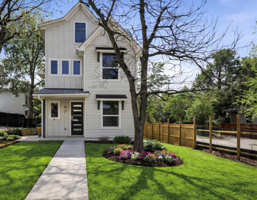 2301 E 10th Street Austin TX 78702