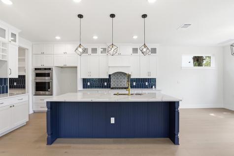 2301 E 10th Street Austin TX 78702