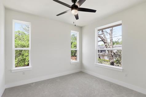 2301 E 10th Street Austin TX 78702