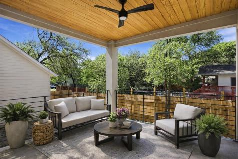 2301 E 10th Street Austin TX 78702