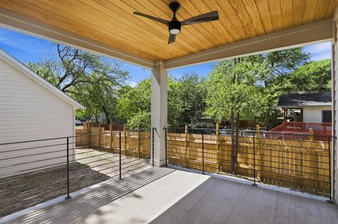 2301 E 10th Street Austin TX 78702