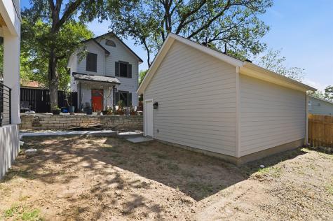 2301 E 10th Street Austin TX 78702