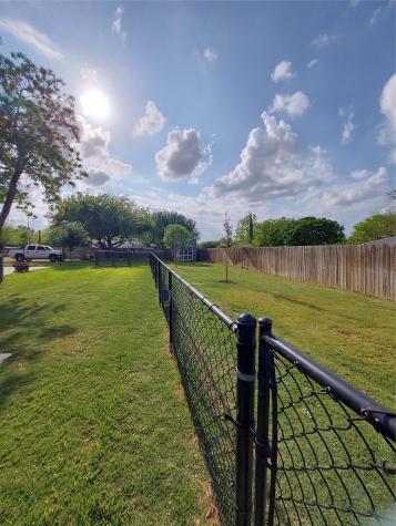 209 Green Pasture Hutto TX 78634