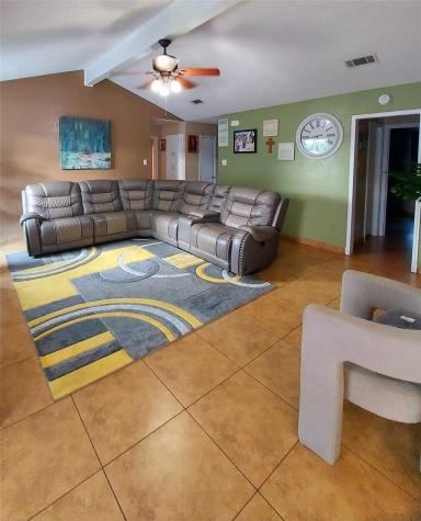 209 Green Pasture Hutto TX 78634