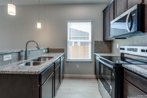 606 Hudson Street Seguin TX 78155