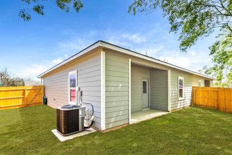 606 Hudson Street Seguin TX 78155
