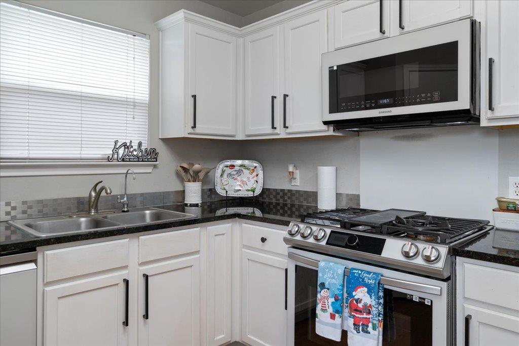 238 Saint Marys Drive Hutto TX 78634