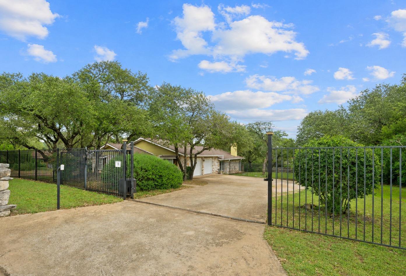 Austin TX, 1211 Falcon Ledge Drive