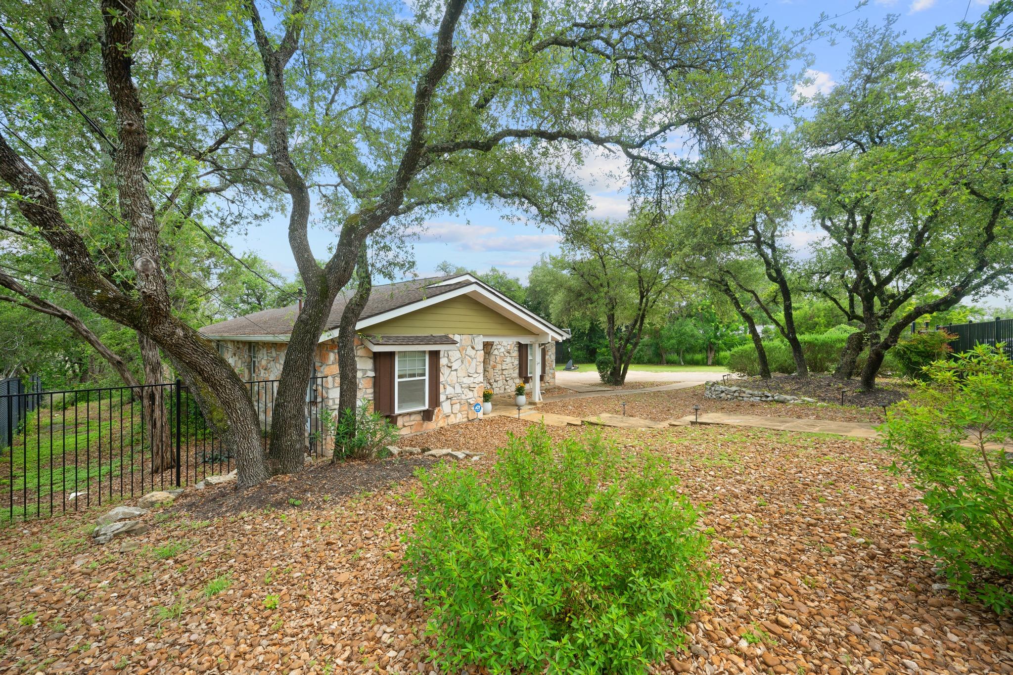 1211 Falcon Ledge Drive Austin TX 78746