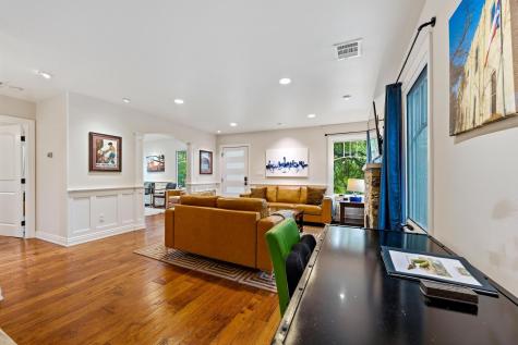 2110 De Verne Street Austin TX 78704