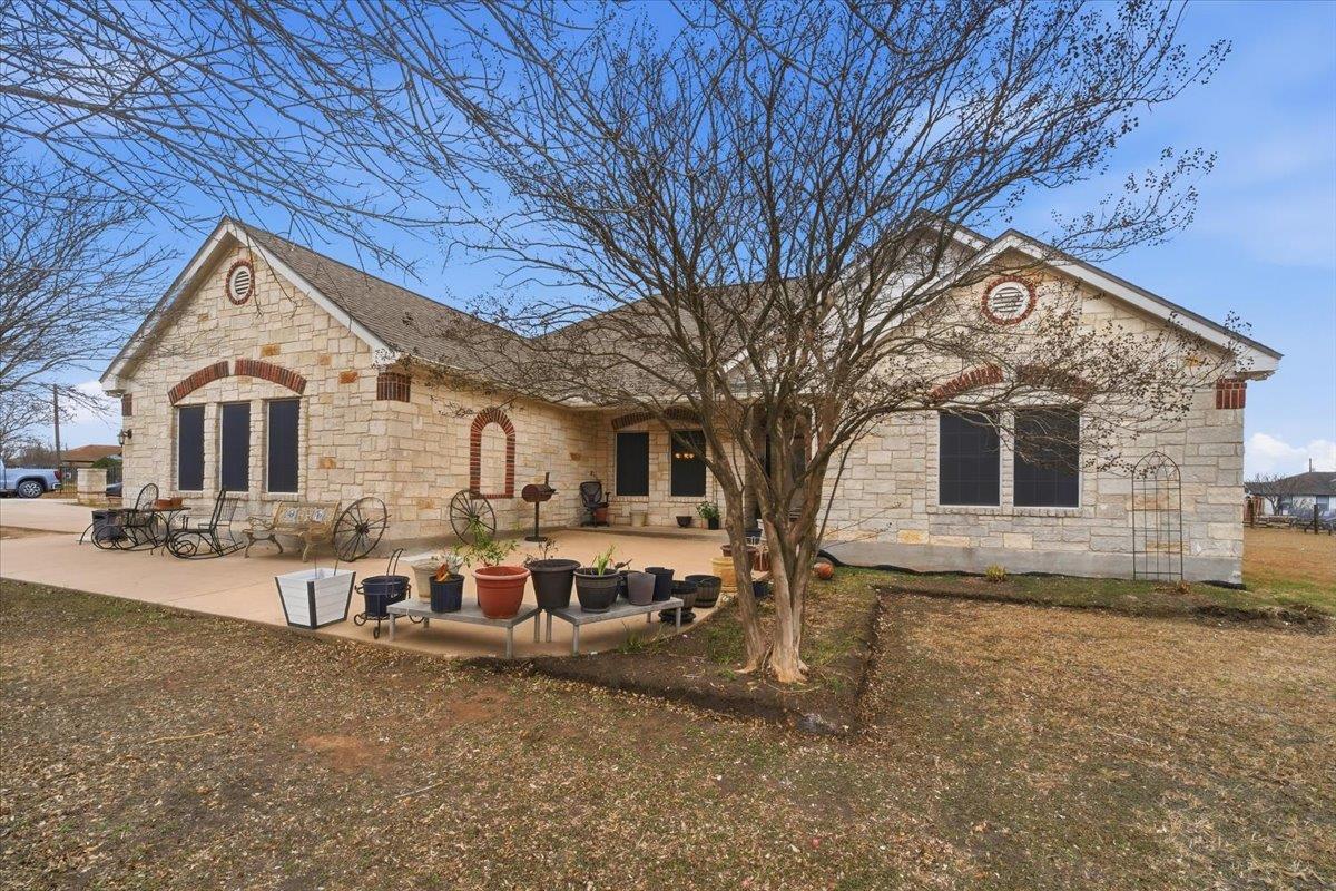 106 Luna Vista Cove Del Valle TX 78617