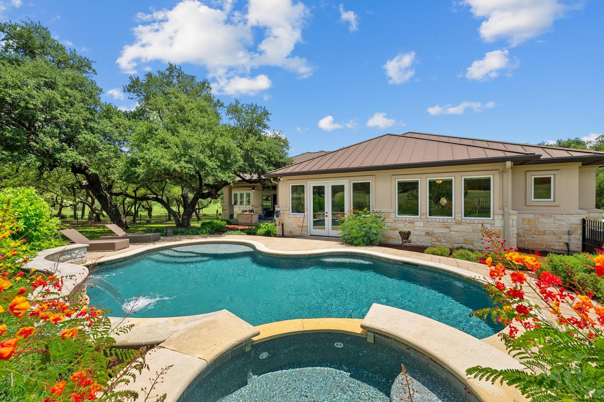 343 Covered Wagon Way Driftwood TX 78619