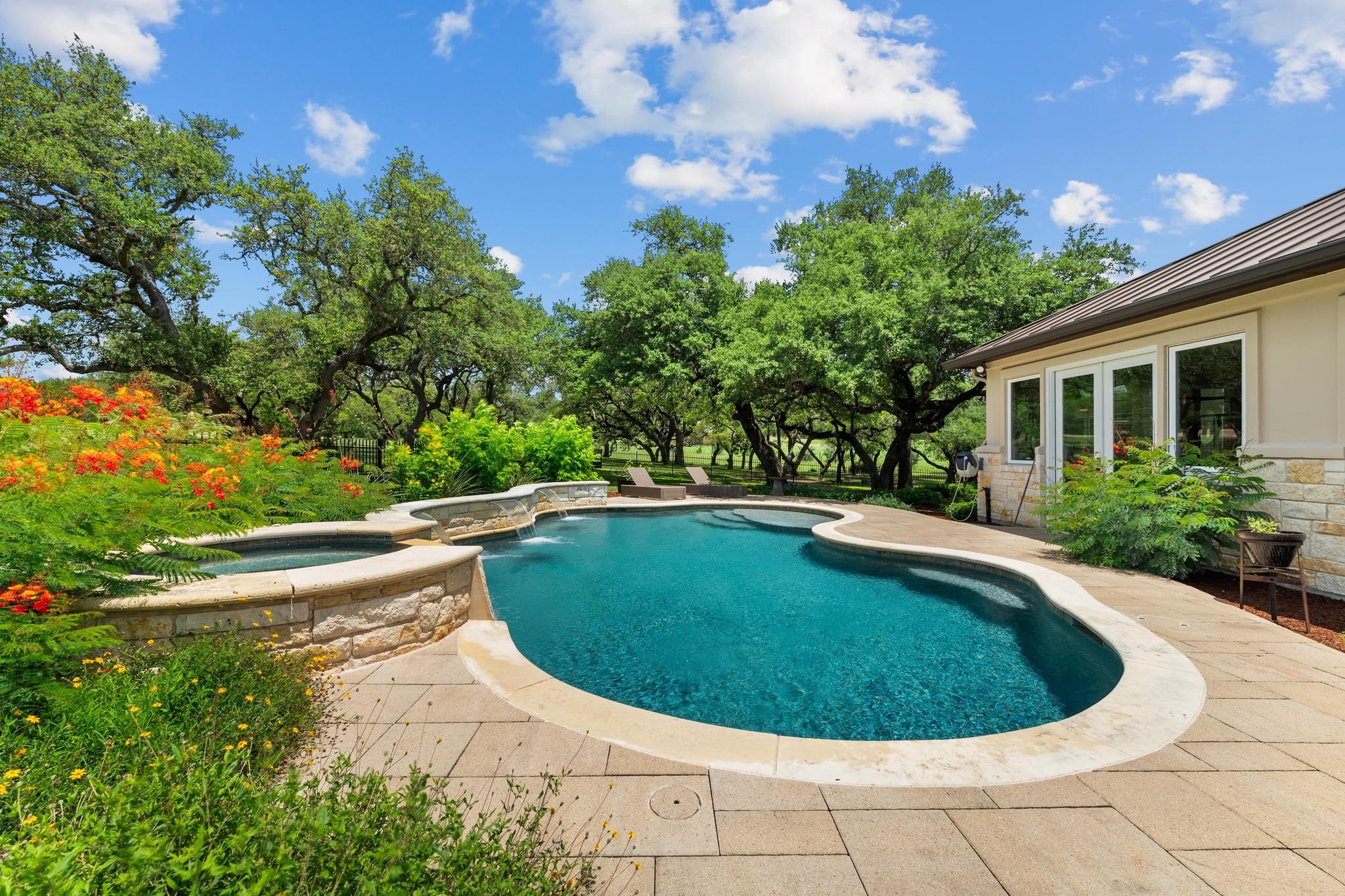 343 Covered Wagon Way Driftwood TX 78619