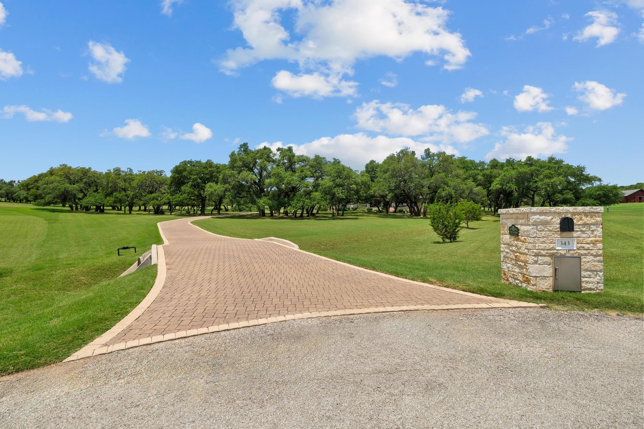 343 Covered Wagon Way Driftwood TX 78619