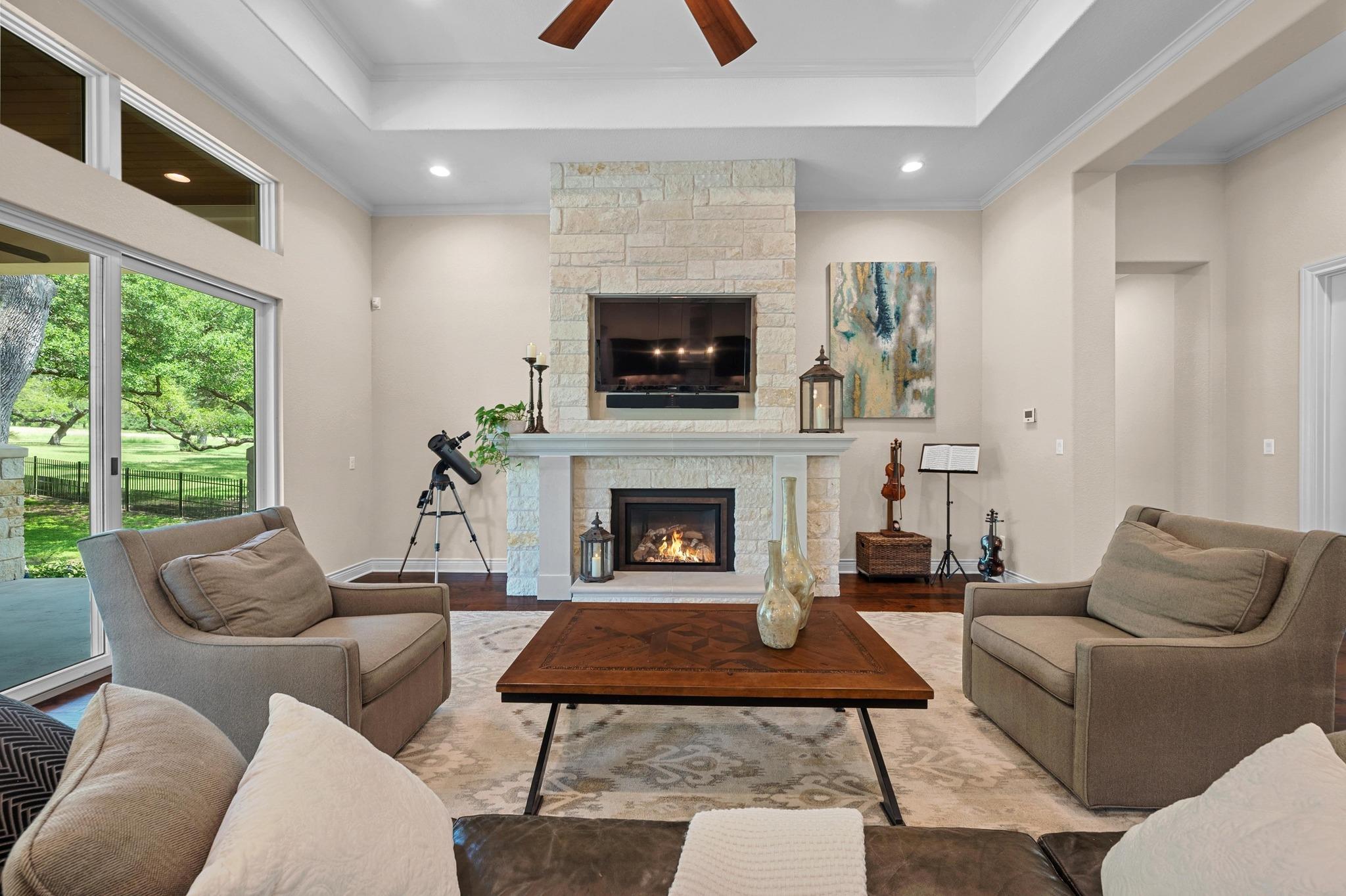 343 Covered Wagon Way Driftwood TX 78619