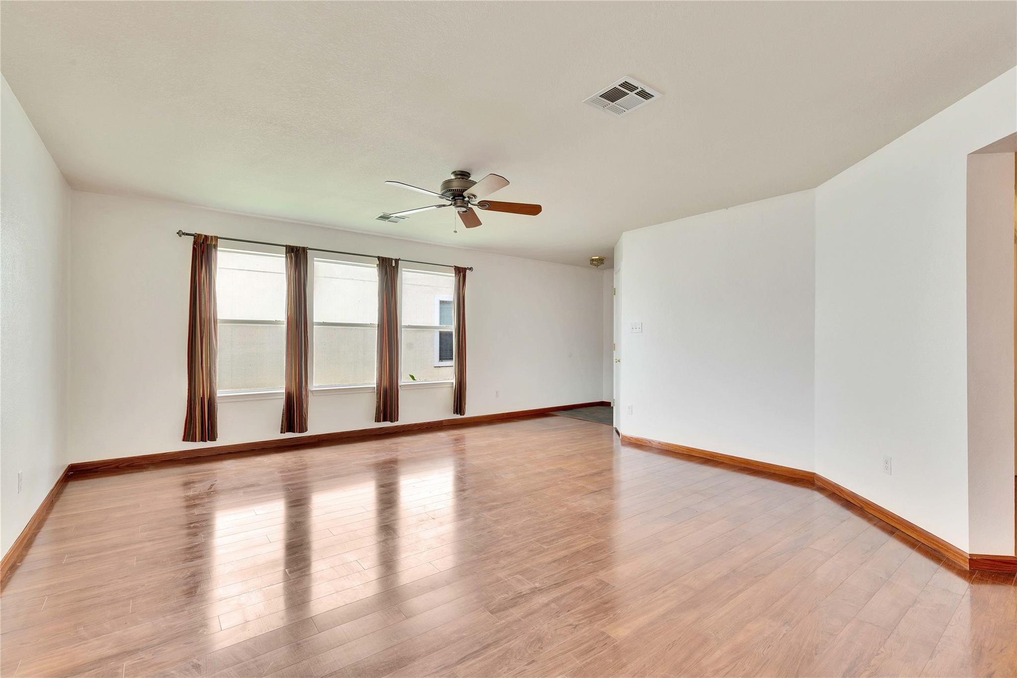 117 Gillespie Lane Elgin TX 78621