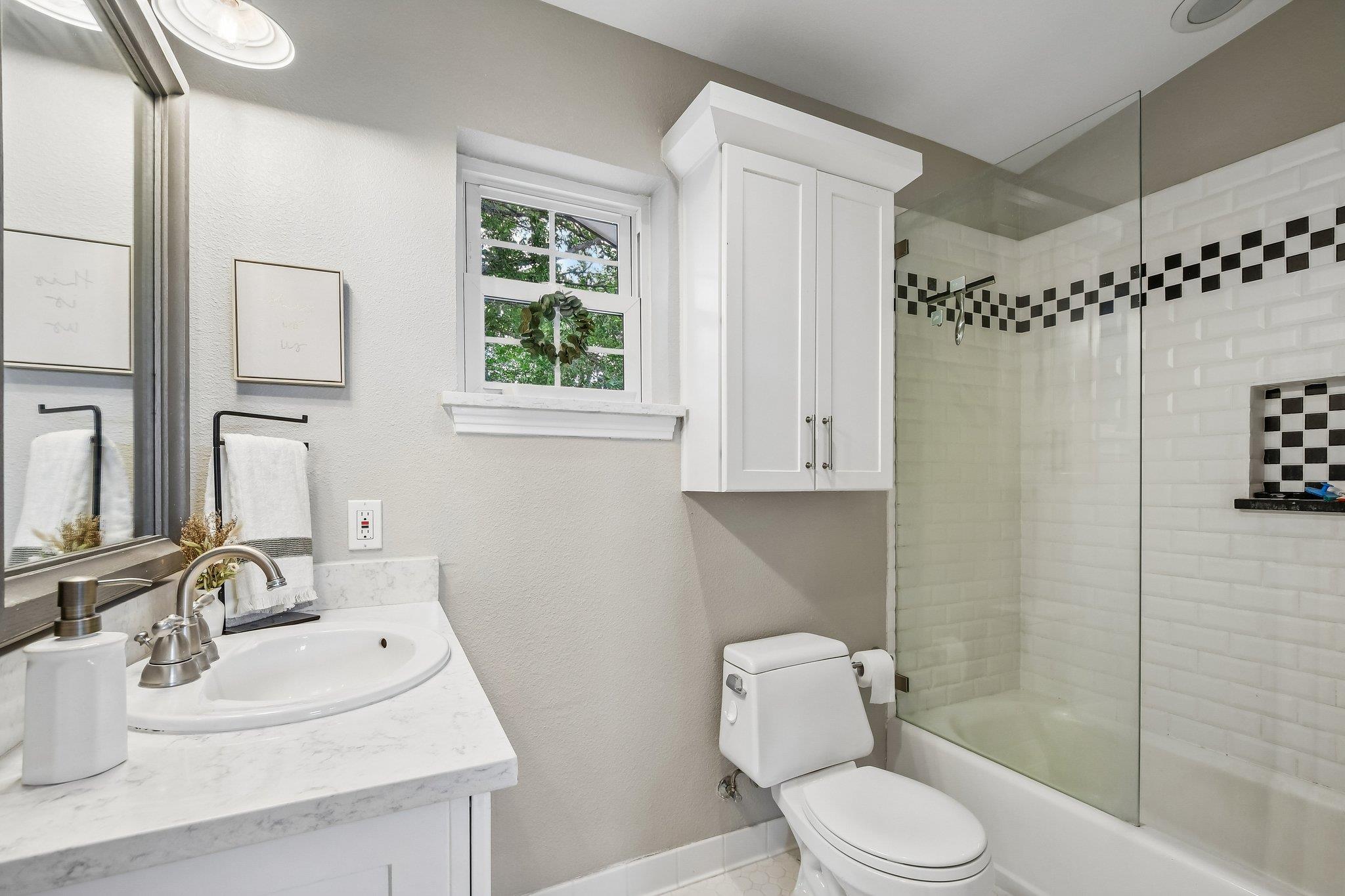 7105 Mountain Trail Austin TX 78732