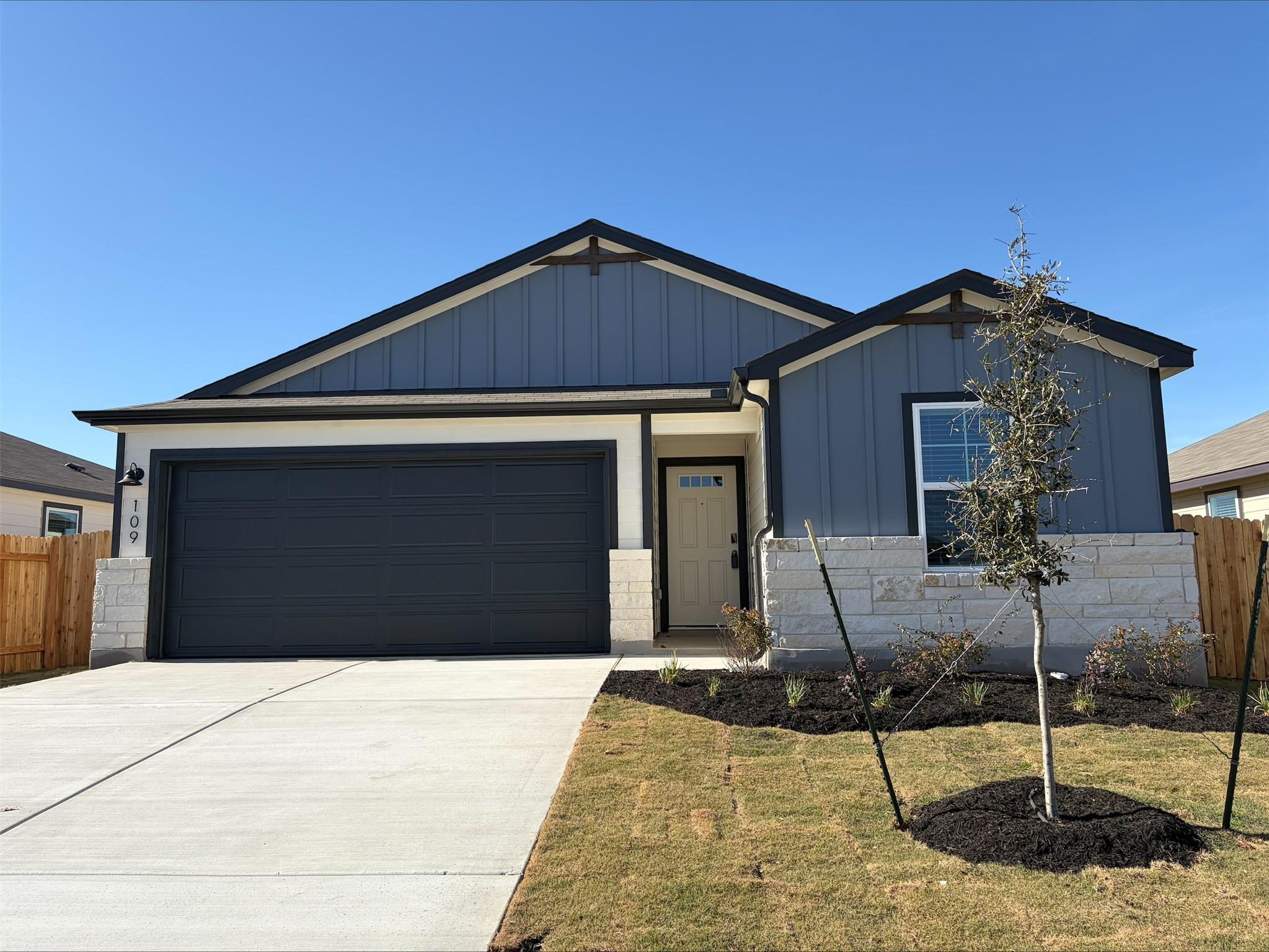 109 Honey Bee Jarrell TX 76537