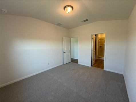 109 Honey Bee Jarrell TX 76537