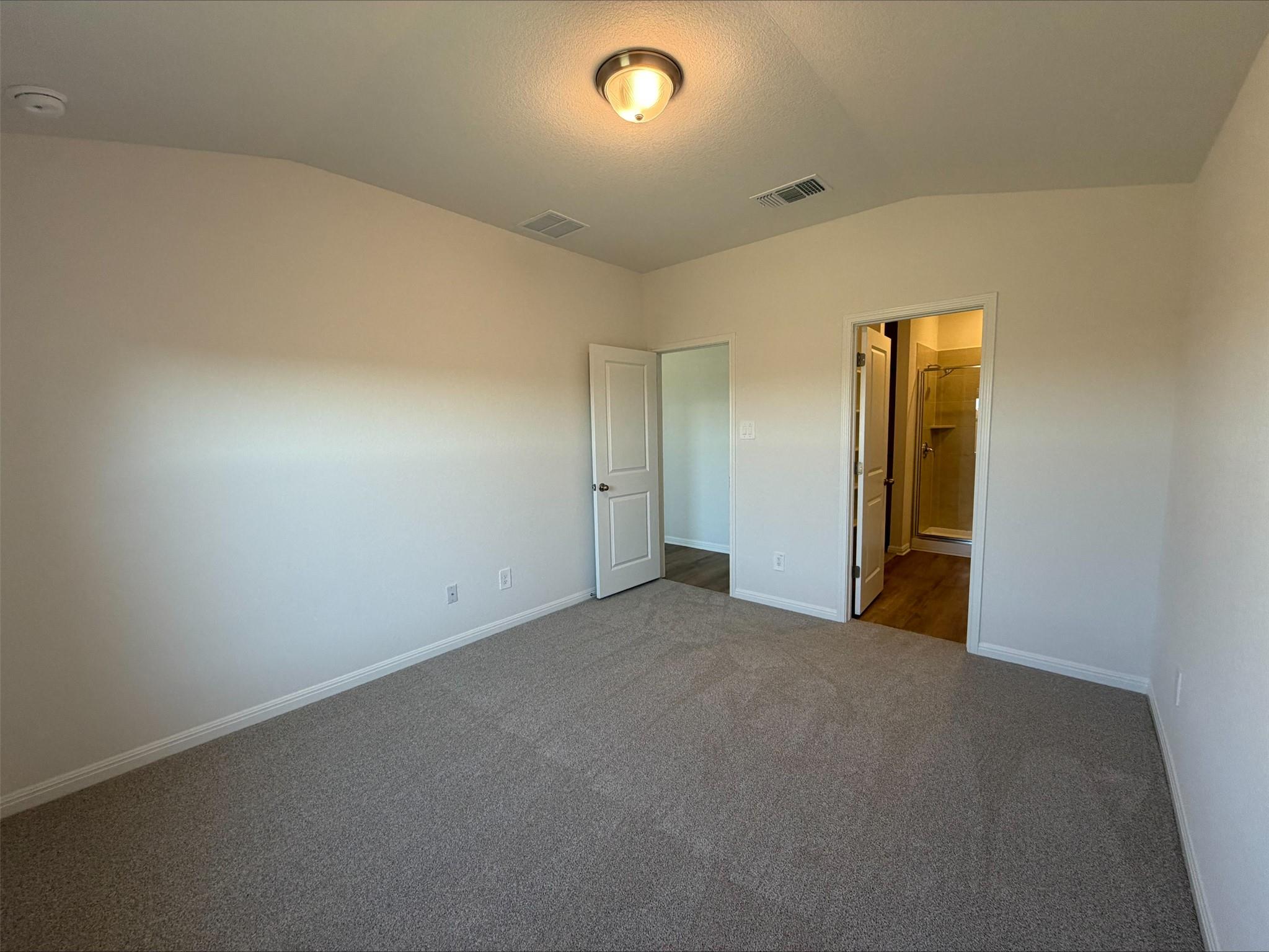 109 Honey Bee Jarrell TX 76537