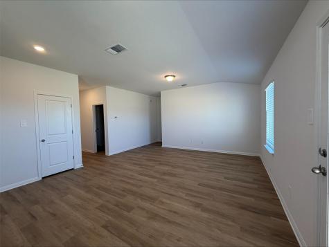 109 Honey Bee Jarrell TX 76537