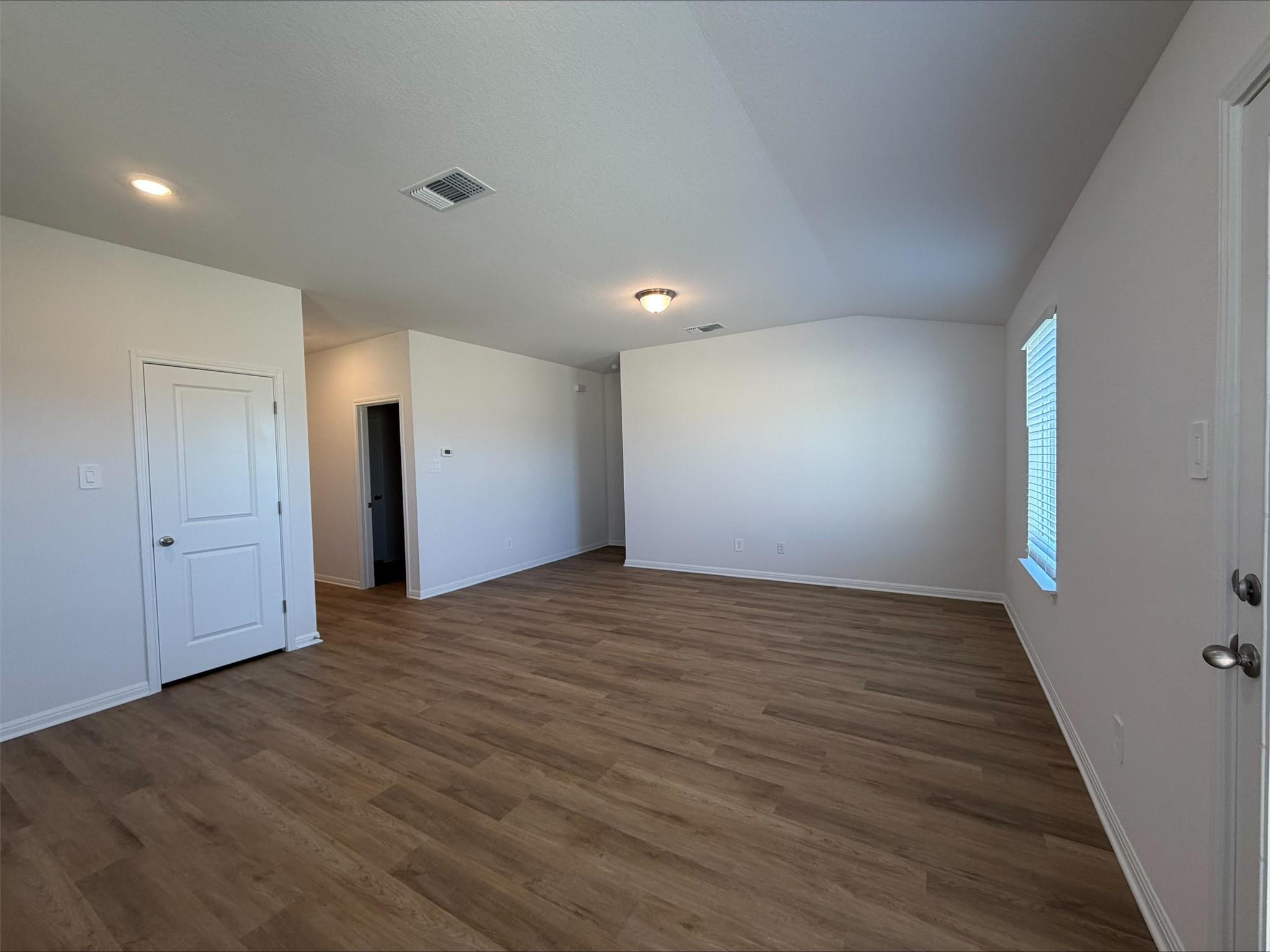 109 Honey Bee Jarrell TX 76537