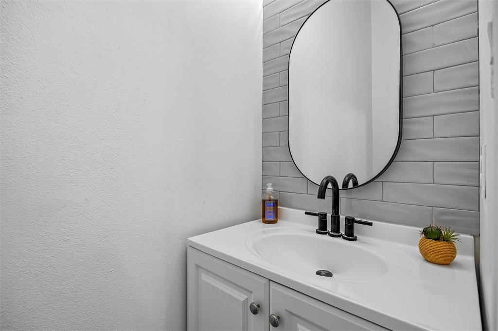 2230 Farm To Market 713 Lockhart TX 78644