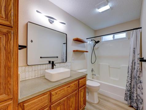 506 West Street Hutto TX 78634