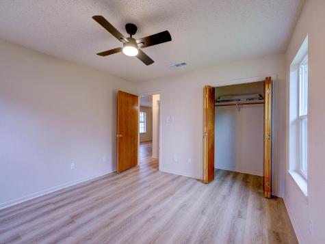 506 West Street Hutto TX 78634