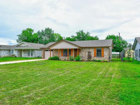 506 West Street Hutto TX 78634