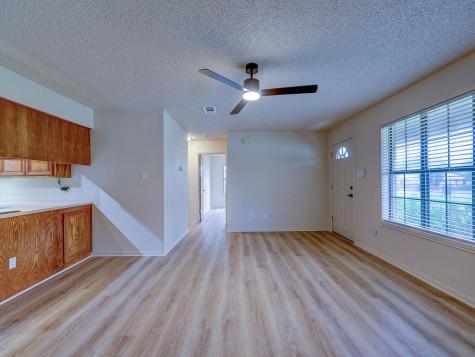 506 West Street Hutto TX 78634