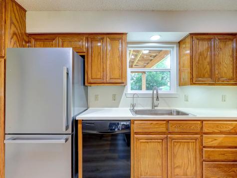 506 West Street Hutto TX 78634