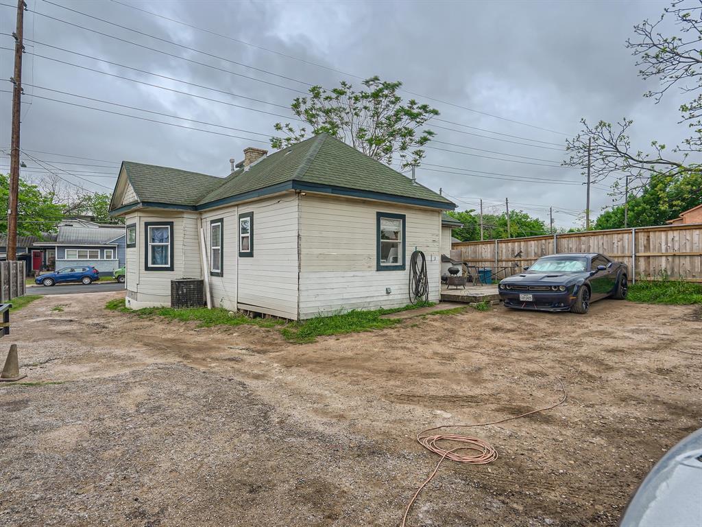 1122 Chicon Street Austin TX 78702