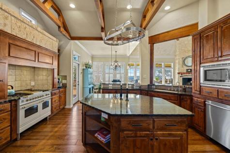 169 Royal Oaks Hill Fredericksburg TX 78624