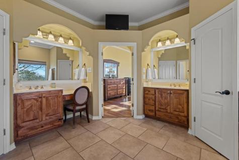 169 Royal Oaks Hill Fredericksburg TX 78624