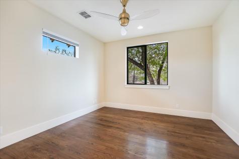 1210 Alguno Road Austin TX 78757