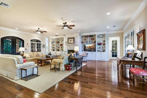 3004 Travis Lakeside Drive Spicewood TX 78669