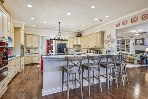 3004 Travis Lakeside Drive Spicewood TX 78669